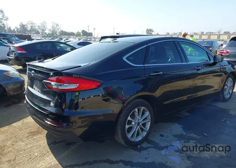 2019 Ford Fusion Energi Titanium from USA, damaged, VIN 3FA6P0SU9KR134889